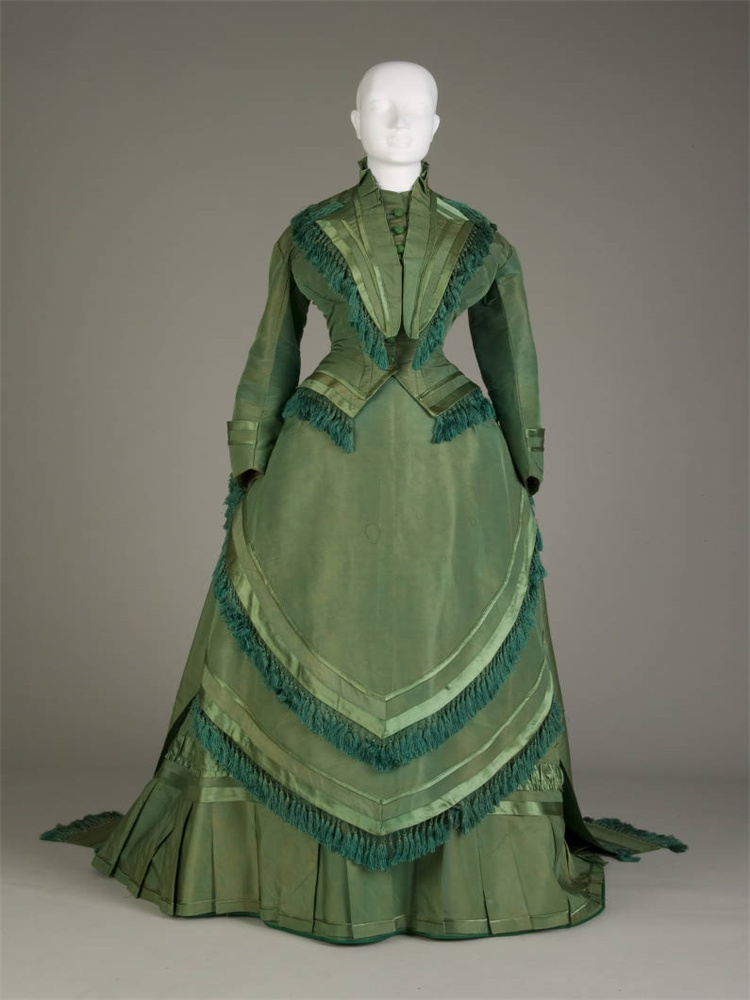 1870년대 빅토리아 패션 그린 볼 가운 의상 역사적인 - Women'S Fashion Victorian 리뷰 및 가격
